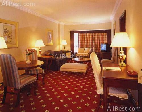 Pyramisa Suites Hotel & Casino 8